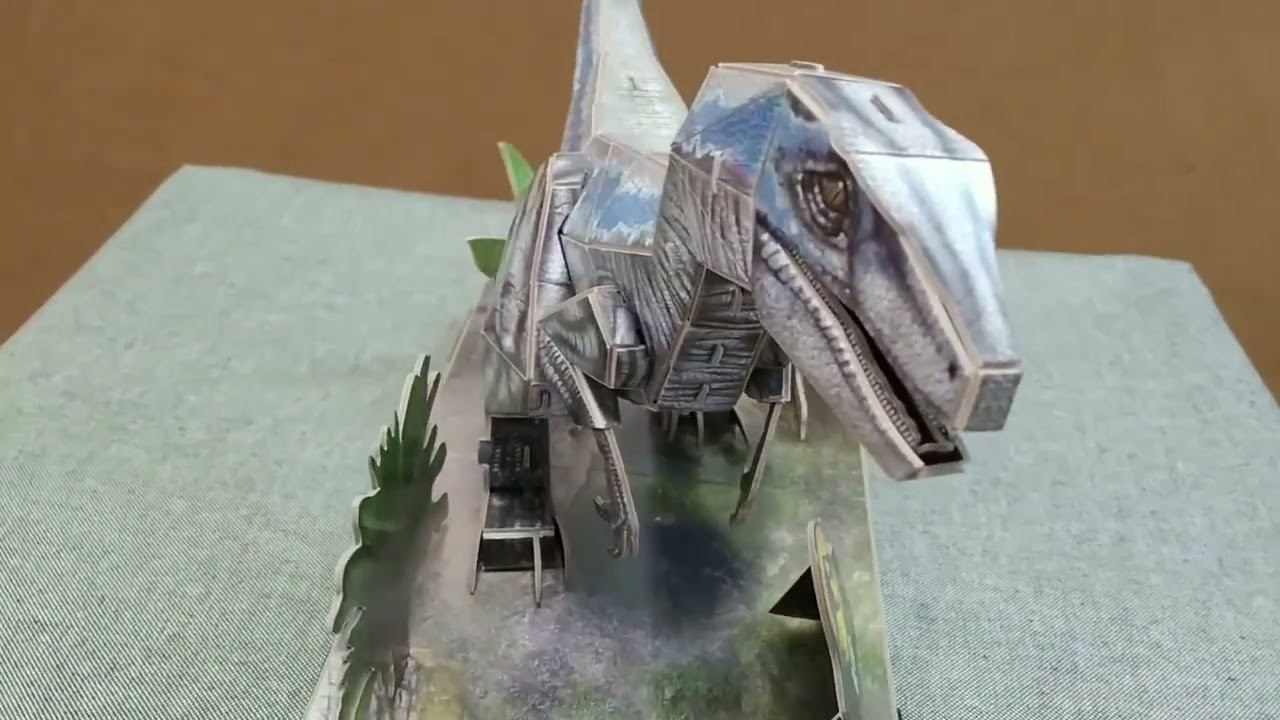 Revell 3D,   Jurassic World Dominion  "Velociraptor Blue" OEM by Cubicfun