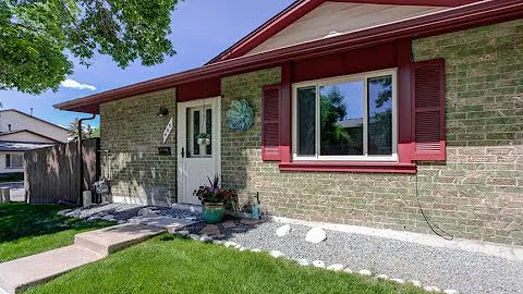 Anastasia Bates presents 445 S Balsam Street Lakew...