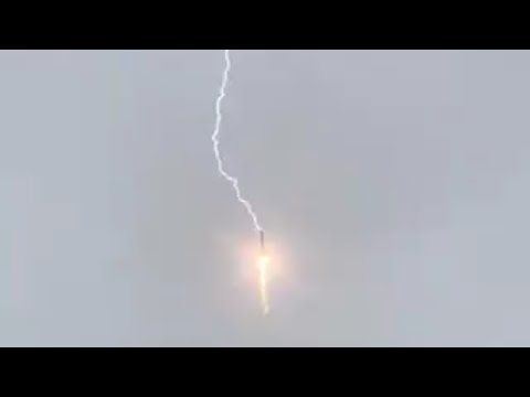 Молния ударила в ракету СОЮЗ! Что скажет Илон Маск?