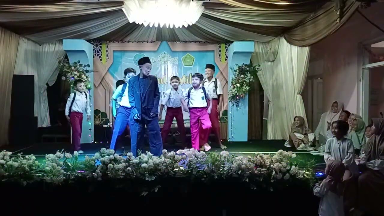 Penamoilan Pantomim lucu gokil DTA AL IHSAN CIKEMBANG judul kesurupan