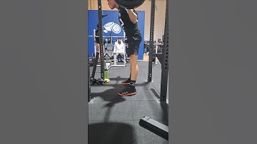 Week 1 : Comp squat last backoff set 4x122,5kg RPE 6