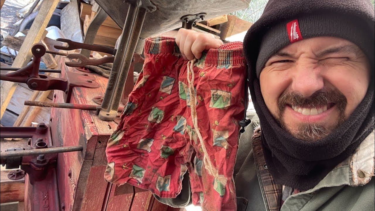 How Did These Get In There??? 1943 Gristmill Service