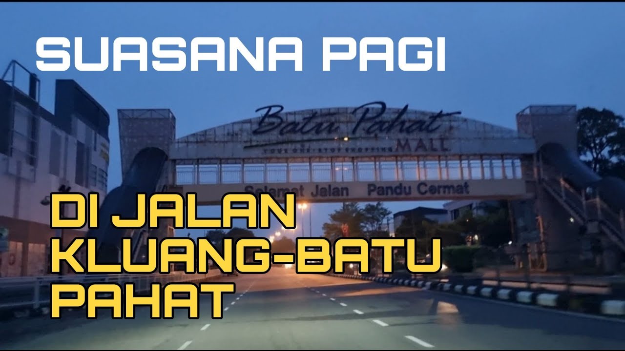 Suasana pagi di Jalan Kluang-Batu Pahat
