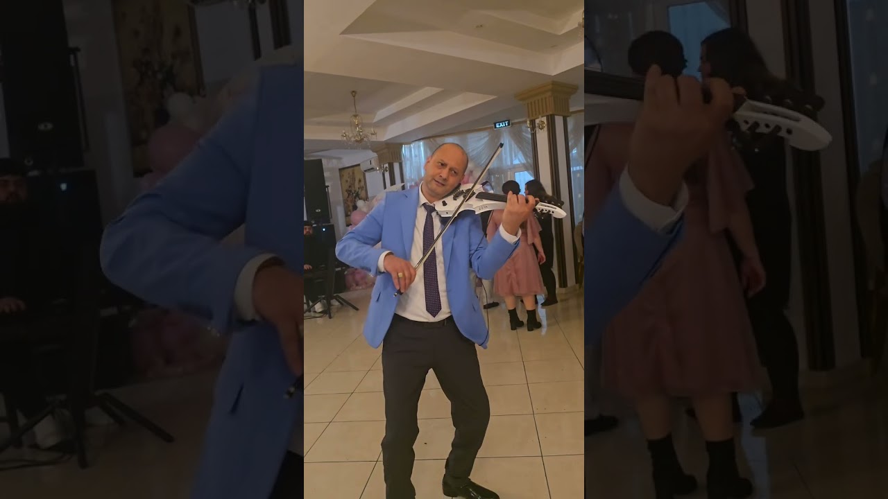 Sorin Negrea ! Un colaj frumos.. 🎻❤️  23.02.2026 Contact pentru Evenimente  0751713238