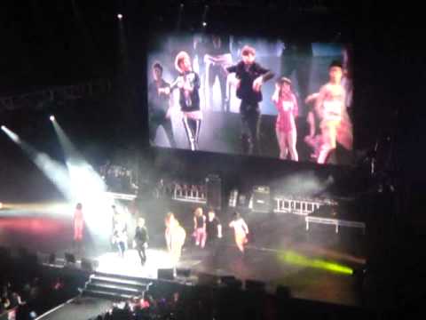 100904 SMTown '10 - dance battle pt. 2 (fancam)