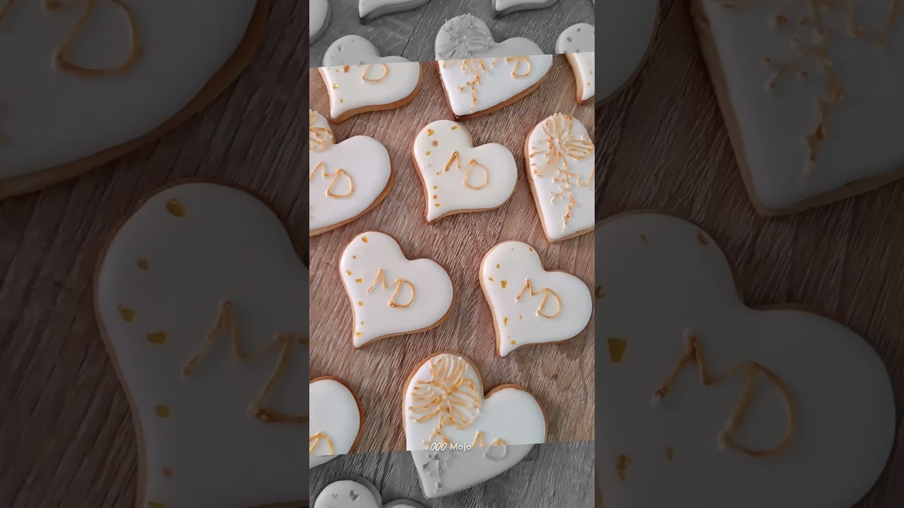 bride and groom cookies @lovely_cupcakes_cookies