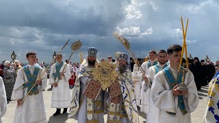 ТОРЖЕСТВЕННИЙ ПАСХАЛЬНИЙ ХРЕСНИЙ ХІД У ЛАВРІ