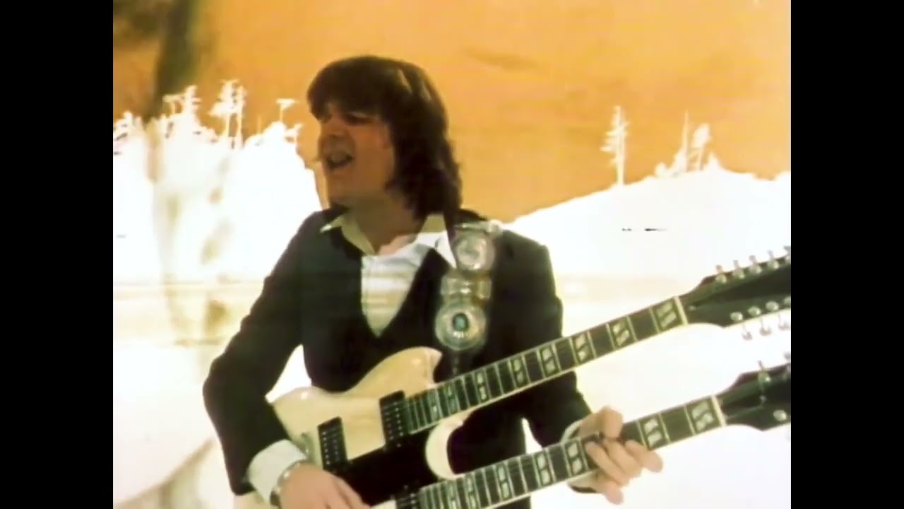 Steve Miller Band Fly Like An Eagle (music video) - YouTube