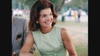 All of the Trends and Designers Popularized by Jackie Kennedy – CR Fashion  Book