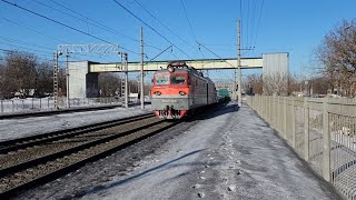 2 пассажирских поезда и  вл10у-315 с грузовым на казанском направлении.