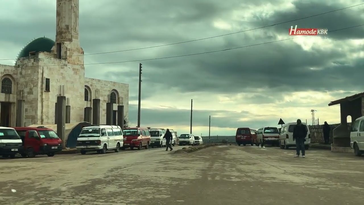 طلب منكون مين بيعرف اسم هي الضيعة صورنها بس مابعرف شو اسمها شكرا الجمهور عم يقول اسمها آحرص