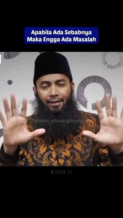 Apakah Cadar Harus Dibuka Ketika Sholat Di Masjid ? || Ustadz Syafiq Riza Basalamah #shorts