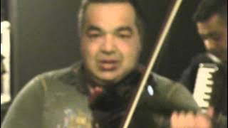 ALEX DE LA CLUJ CU UN BARBUNC TIGANESC