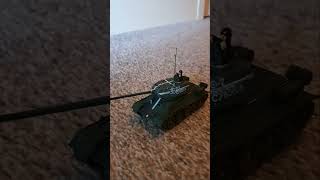 T34 85 VS M4A1 Sherman