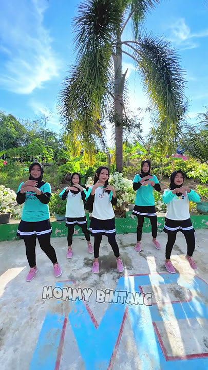 CANTIK BANGET LANGITNYA YA #bocilsquad #dance #viral #trending #mommybintang #shorts #fyp