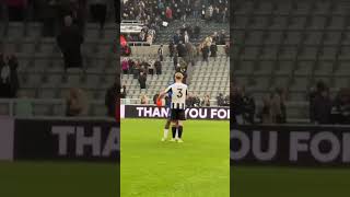Cobham Reunited! Reece James catching up with former Chelsea teammate Lewis Hall at full-time 🤝