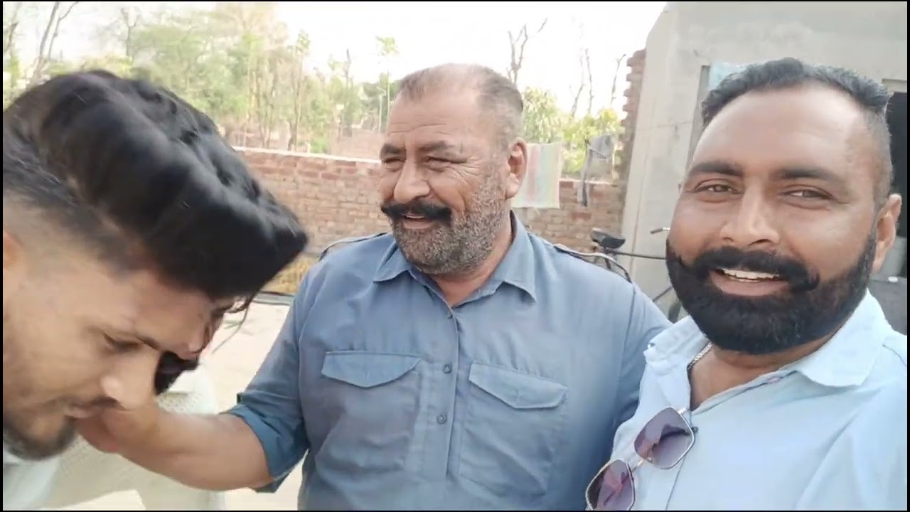 ਐਵੇ ਬਣਦੀ ਆ ਵੀਡੀਓ ਇੰਸਟਾਗਰਾਮ ਤੇ ਸਾਰਿਆ ਨੇ ਕੱਠੇ ਹੋਕੇ ਘੇਰ ਲਿਆ ਚਾਚਾ ਬੜਾ ਵੱਡਾ ਪੁਲ ਆ #trendingvideo #viral 