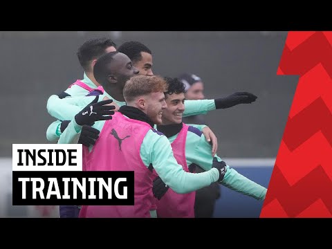 INSIDE TRAINING =  ?? All eyes on PSV Campus De Herdgang ?