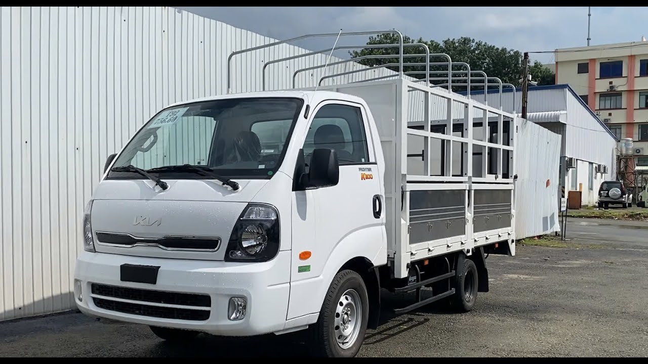 Giới Thiệu Xe Tải KIA K200 Euro 5 Thùng Mui Bạt Màu Trắng Tải Trọng 1.9 Tấn Lòng Thùng Dài 3.2 Mét