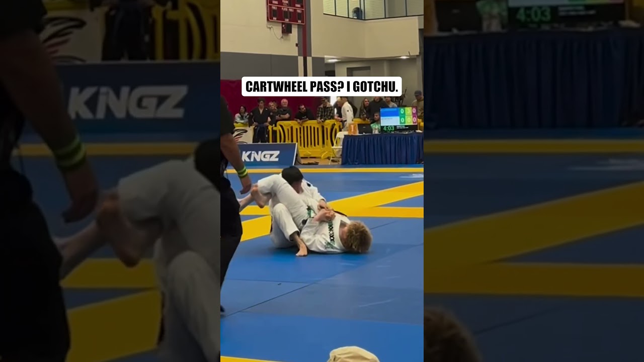 Cartwheel Pass Counter 🤯KNOXX Athlete: @g.nascimento_jj Roll With The Best