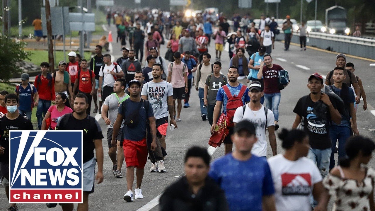 ⁣‘The Five’: A ‘massive horde’ of migrants tried to storm our border