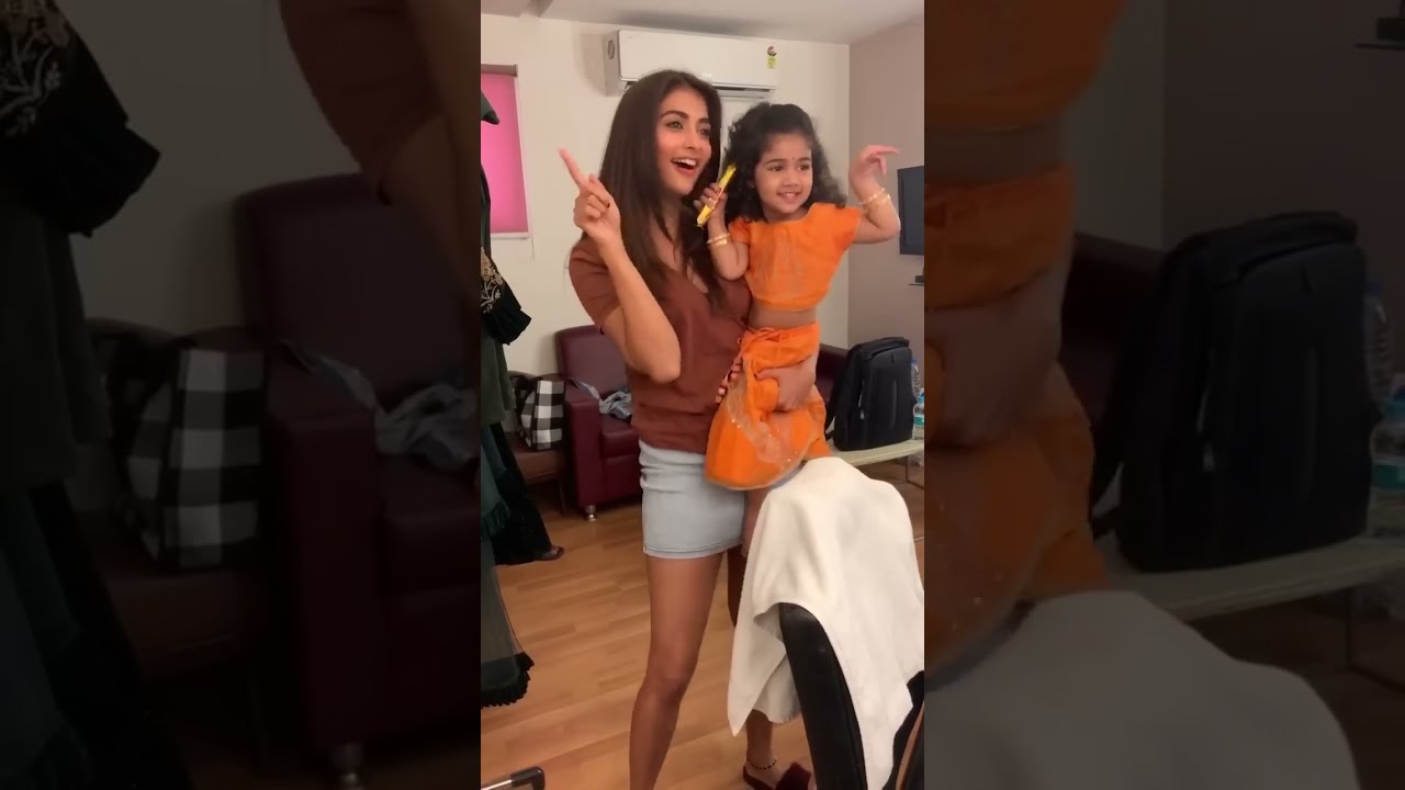  PoojaHegde   AlluArha grooving to  ramulooramulaa    alavaikunthapurramuloo BTS    shorts