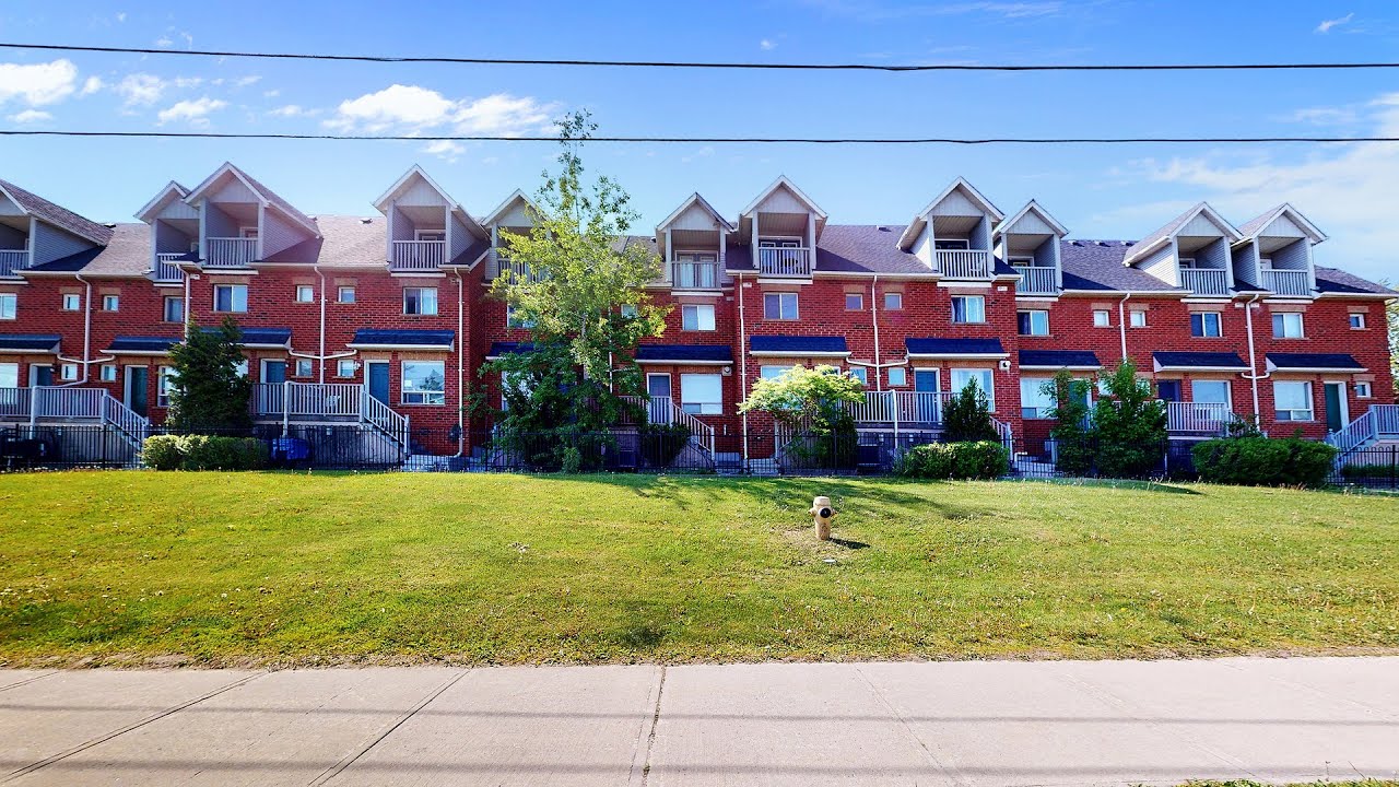 521865 Kingston Road, Pickering YouTube