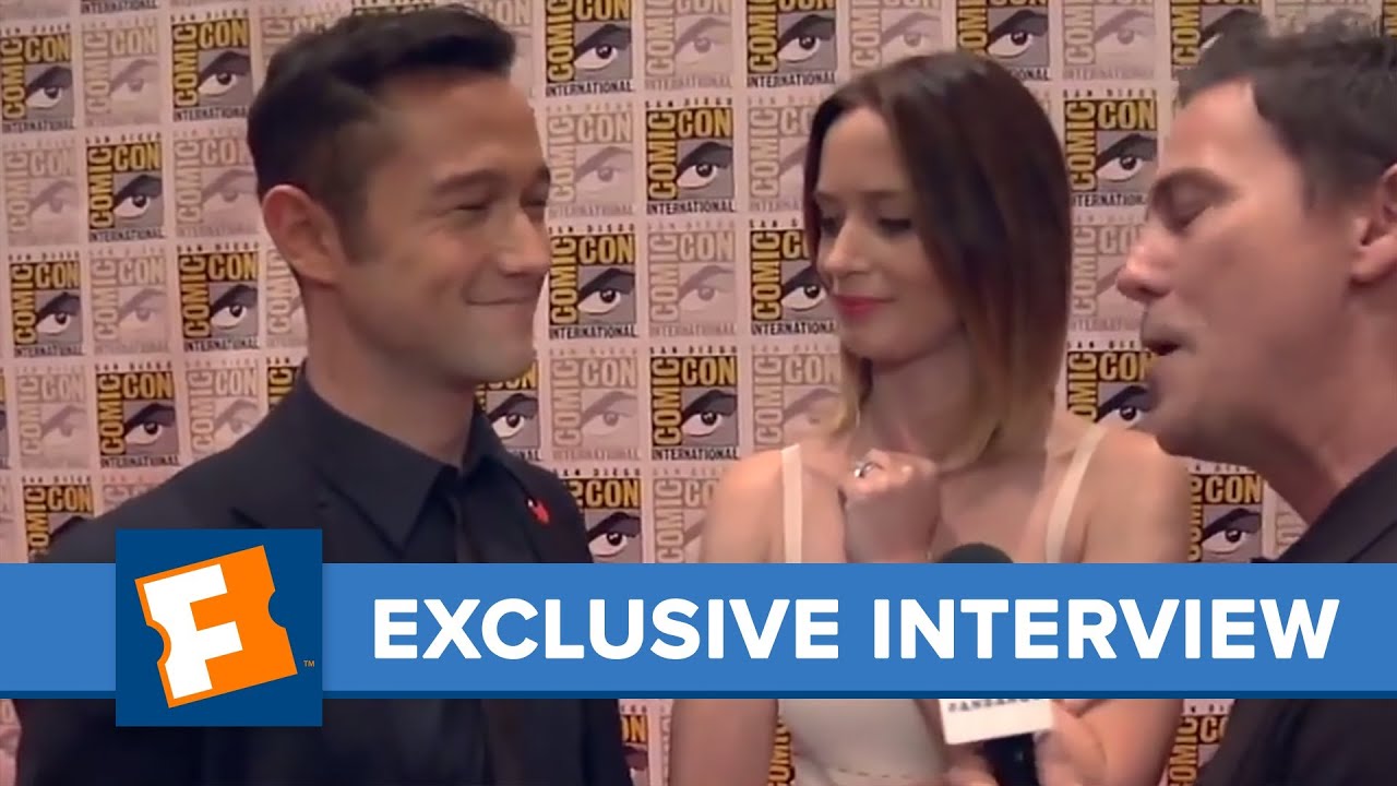 Joseph Gordon Levitt Emily Blunt Comic Con 2012 Interview Comic Con Fandangomovies Youtube