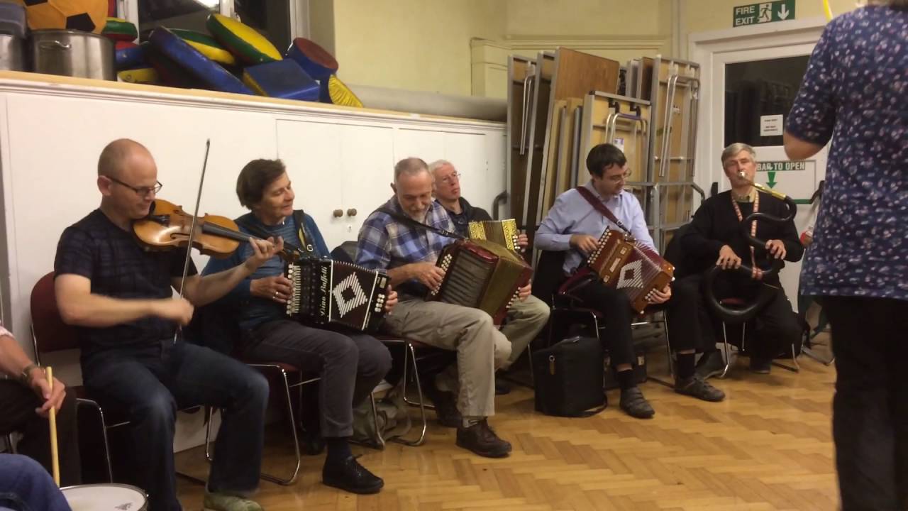 The Knots of May Band - Lewes Stomp... Having a bit of fun with  the tune!