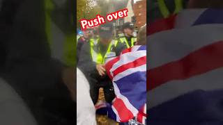Police being bully’s at Southampton protest #migration #police