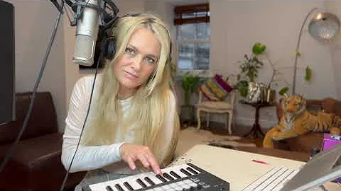 Chrissy Bray - Father Figure Live
