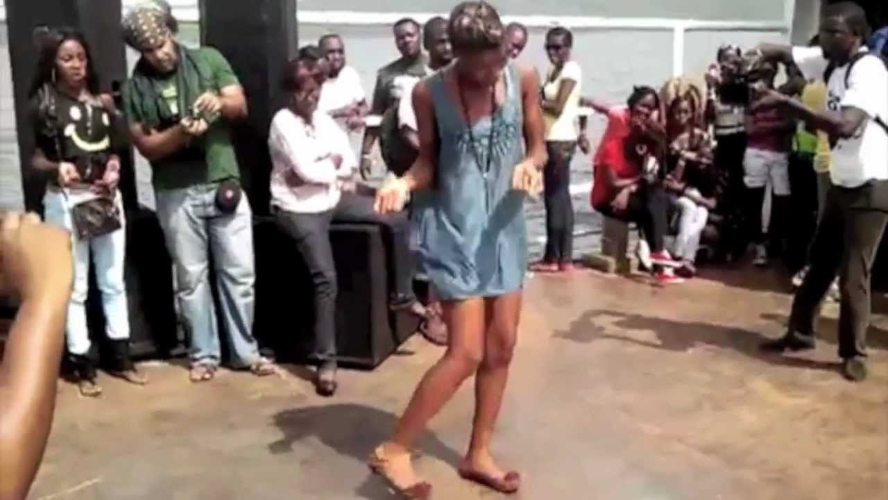 Azonto in hausa (Zanni Bissa) - MoeSBW