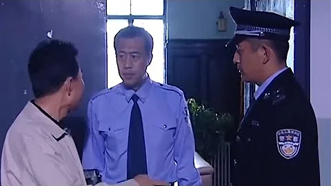 新警察到公安局报道，刑警队长不当回事，没想到新警察的真实身份竟然是局长！ - 天天要闻