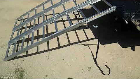 YUTRAX Tri Fold 76"long ATV Ramp