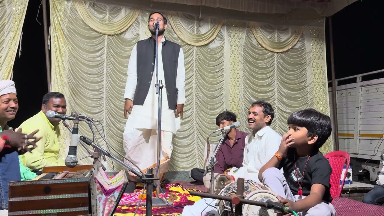 6 साल का बच्चा ने जब ढोलक बिरहा मंच पर बजाने लगा तब राहुल यादव ने क्या कहा #masum