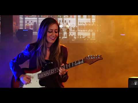 Lari Basilio - Far More - SUPERCUB | Laney Amplification