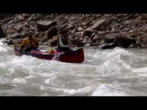 Video: How To Raft Down A Mountain River