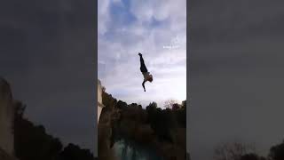 El grup de ‘parkour’ Wizzy Gang tria el riu Millars per a les seues acrobàcies suïcides