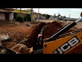 Assentamento de tubo com retroescavadeira JCB 3CX.(Pipe laying with backhoe JCB 3CX)Part 1