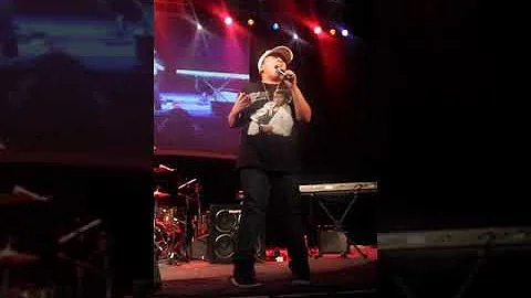JD Musgrove sings PYT by Michael Jackson