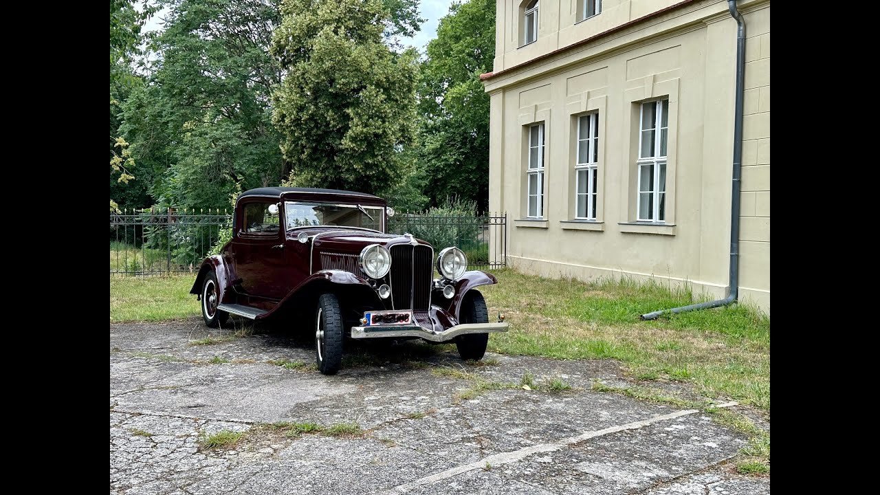 Auburn 1932 Einfahrt Schloss Plaue