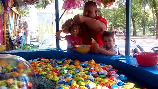 Ловим рыбу из бассейна / Настоящая рыбалка / Fishing game at the pool