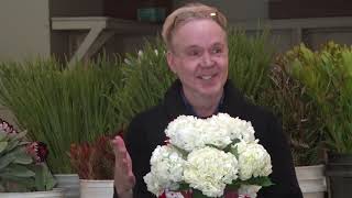 Michael Gaffney - DIY Wedding Centerpiece - Flower School 101