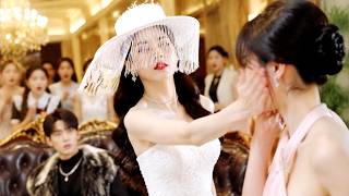 Reborn as a hated country girl, all thought she was weak, but she publicly slapped fake heiress! Guide