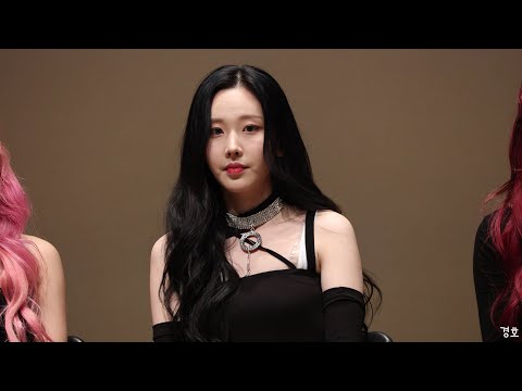 220123 모모랜드(MOMOLAND) <strong>Merry</strong> <strong>Go</strong> <strong>Round</strong> 나윤 4K직캠 BY.경호