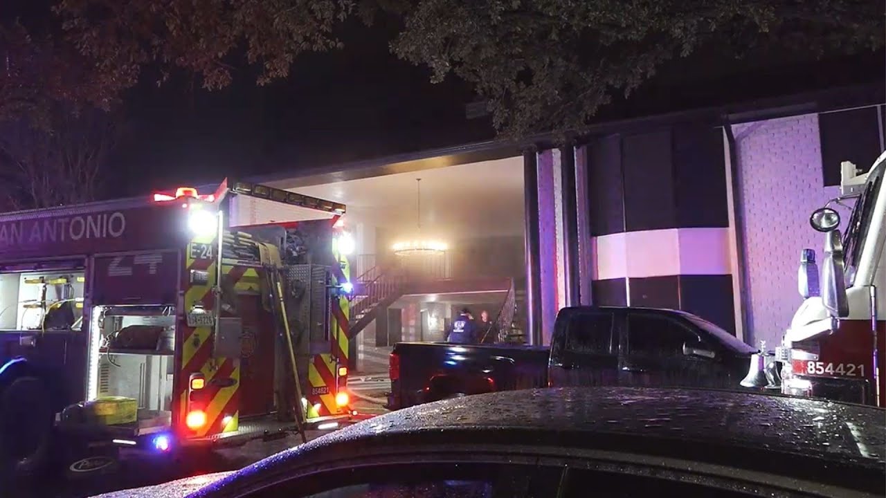 2 hospitalized after apartment fire on North Side, SAFD says - YouTube