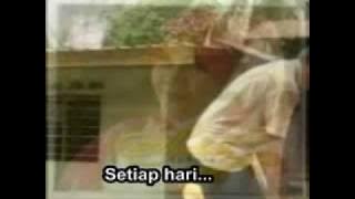 'AYAH' - Aishah HQ Audio with Karaoke lyrics