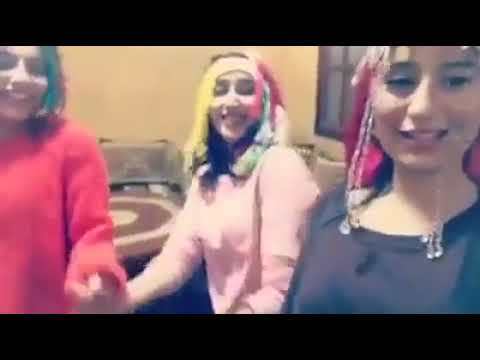 Zin Illa Atlas Trés Belles Filles De Moyen Atlas Chante Tamawayt