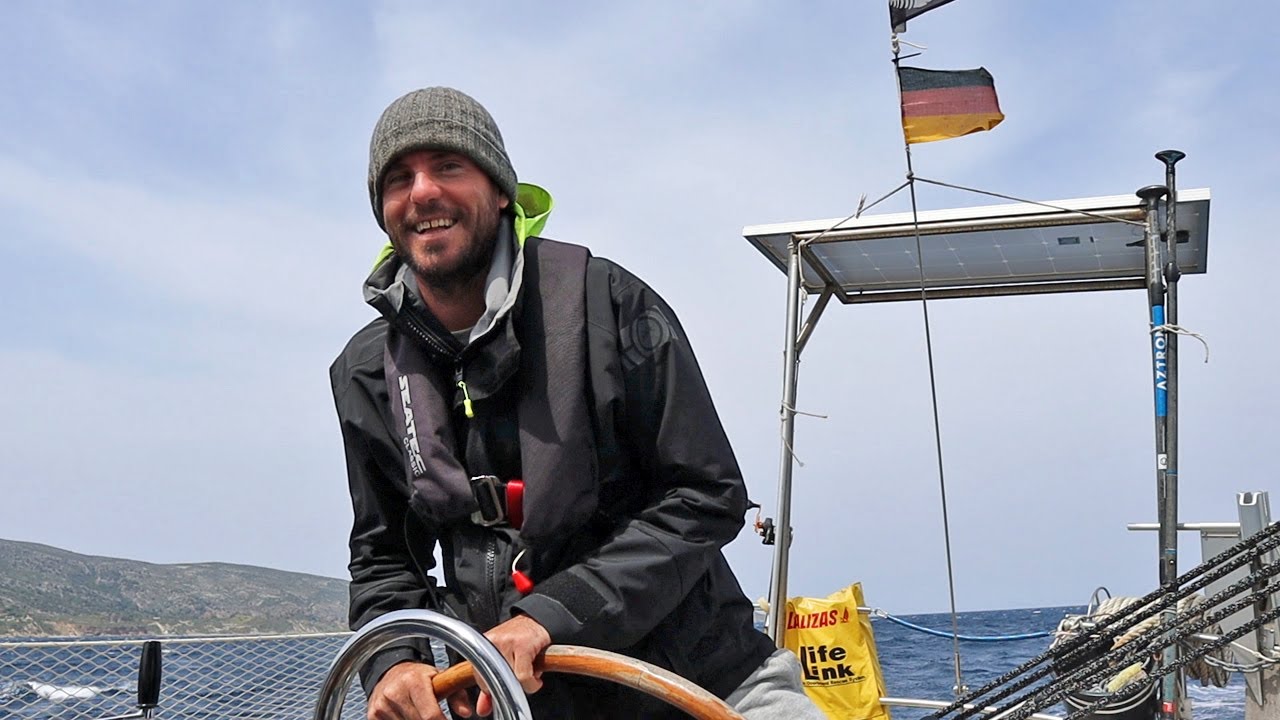 Dangers at Sea, when winds Fall / 45+kts! S2/EP3