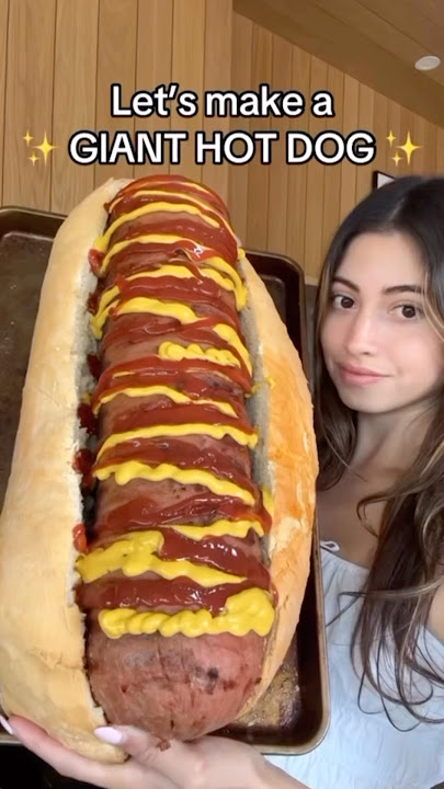 World’s BIGGEST Hot Dog 🌭
